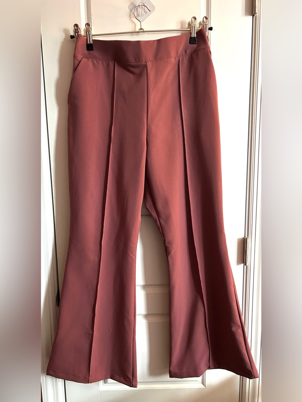 NWT Jaanuu UltraLAST Scrub Pants Rosewood MP Medium Petite Spill-Proof